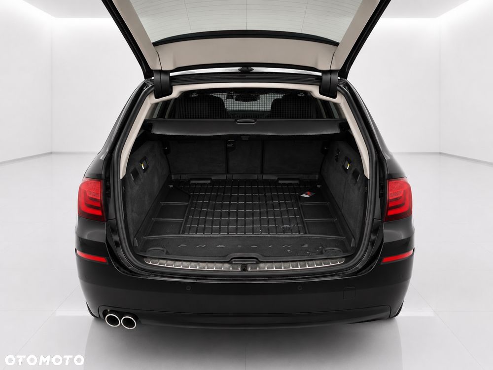BMW Seria 5 520d - 7