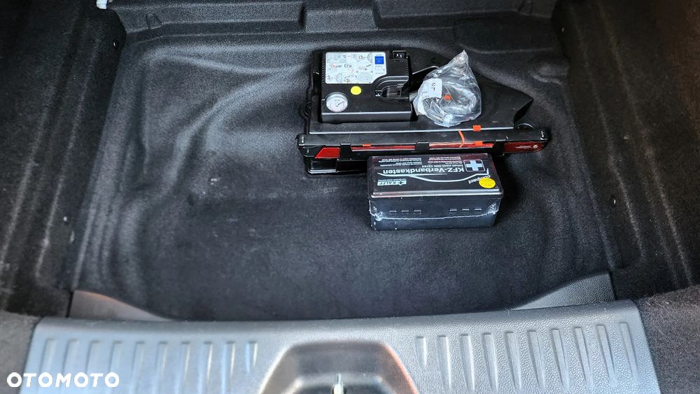 Mercedes-Benz Klasa A 180 AMG Line - 17