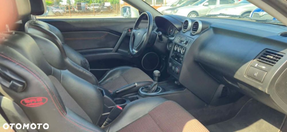 Hyundai Coupe - 8