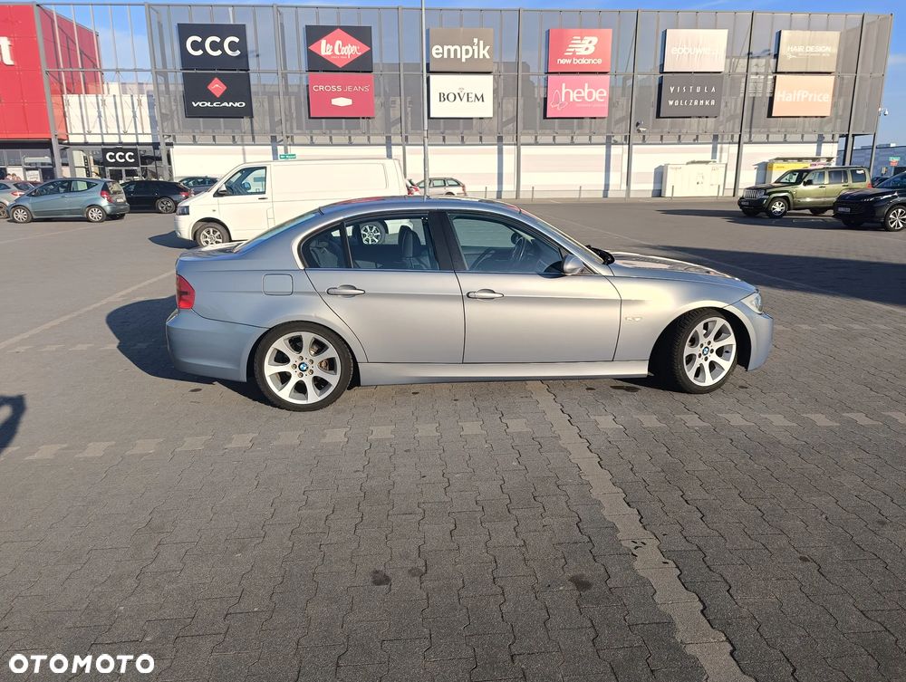 BMW Seria 3 325i - 9