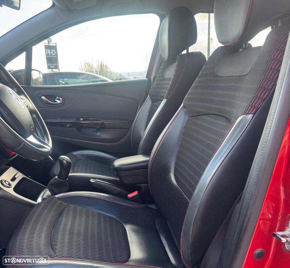 Renault Captur 0.9 TCE Helly Hansen - 18