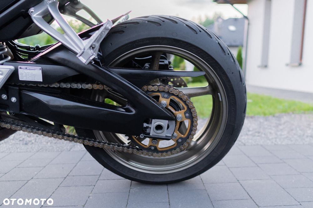 Yamaha FZ - 24