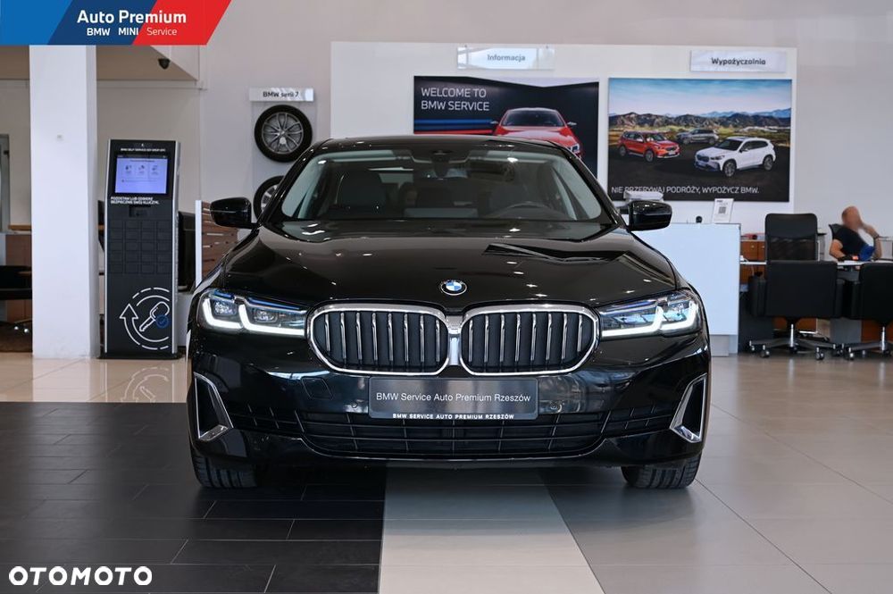 BMW Seria 5 540i xDrive mHEV Luxury Line - 3