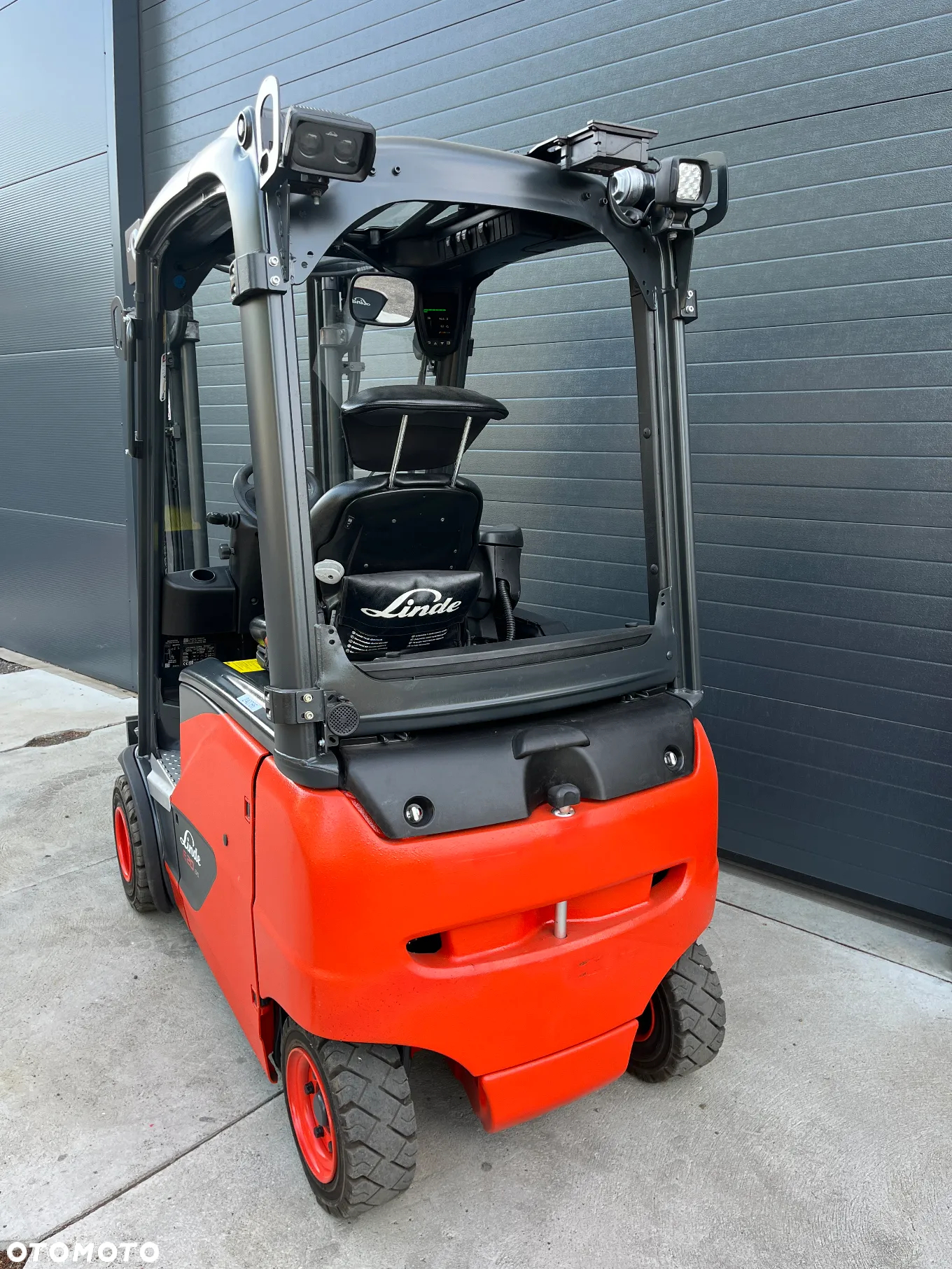 Linde E20PH 386-01 Elektryczny Ładowarka zintegrowana - 7