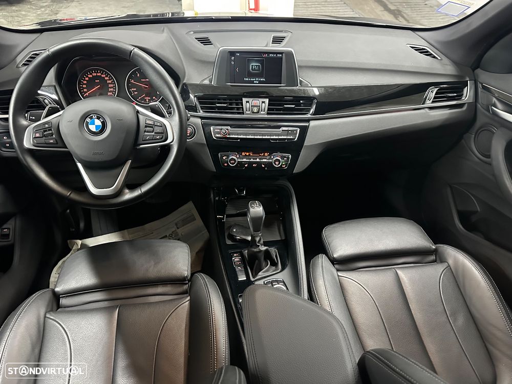 BMW X1 18 d sDrive Auto Line Sport - 9