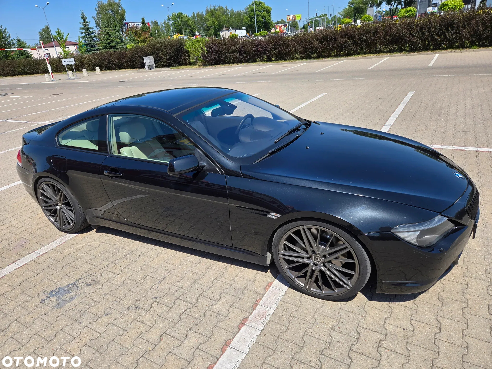 BMW Seria 6 650 i - 26