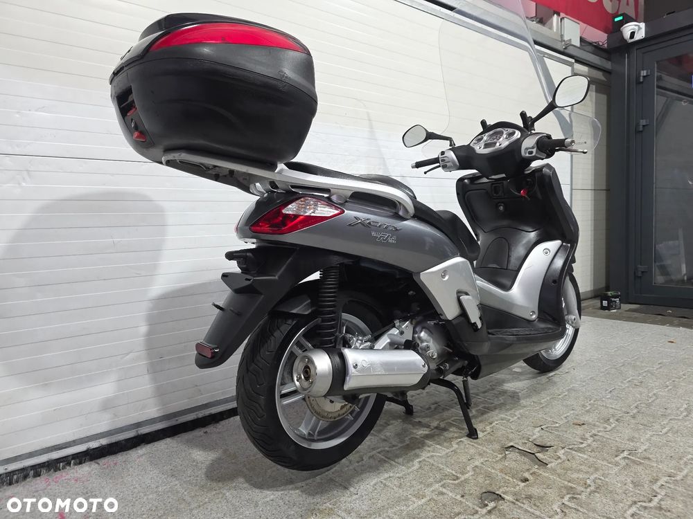 Yamaha X-max - 17