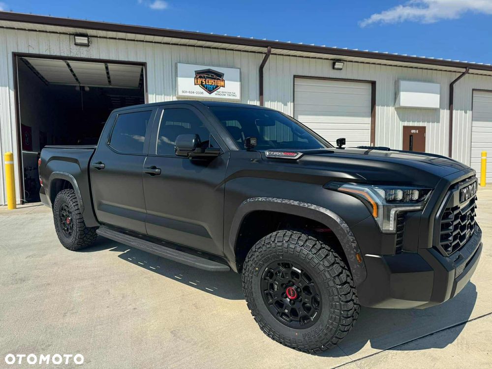 Toyota Tundra - 1