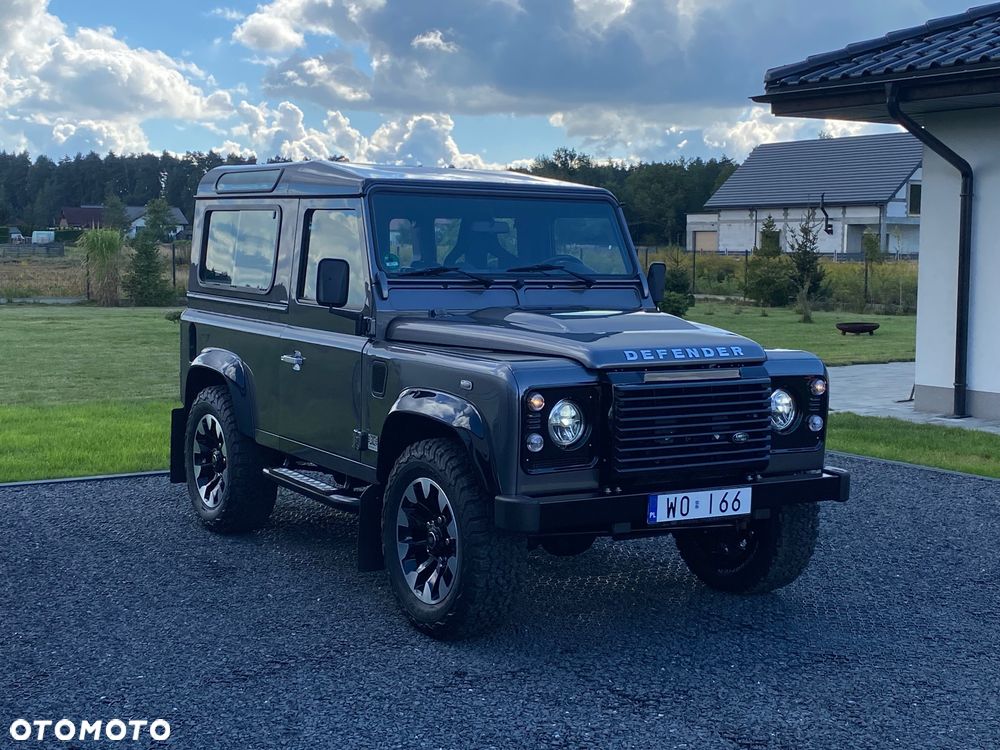 Land Rover Defender - 33