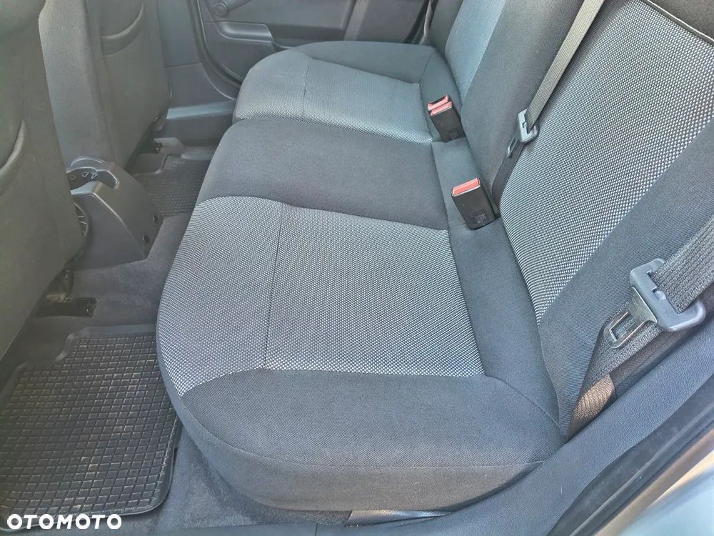Opel Astra 1.6 Style - 26