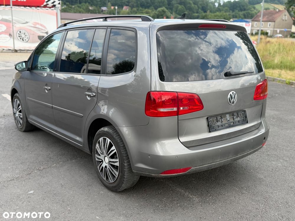 Volkswagen Touran 1.6 TDI DPF BlueMotion Technology Comfortline - 12
