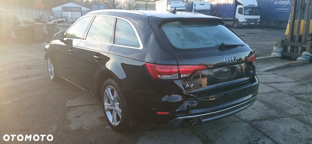 Audi A4 Avant - 4