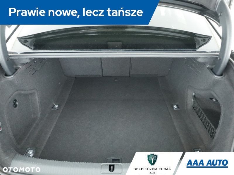 Audi A4 Limousine - 13