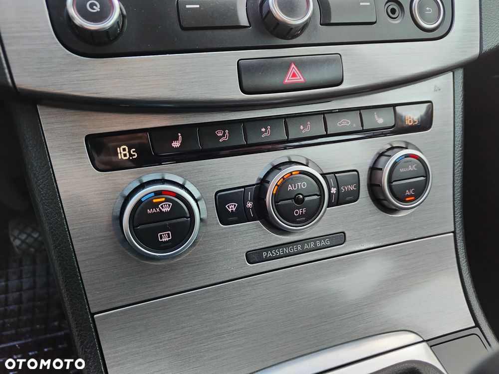 Volkswagen Passat - 24