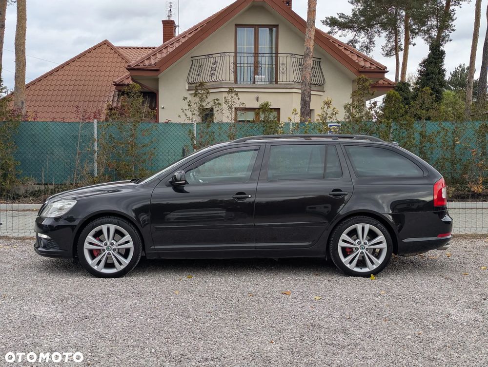 Skoda Octavia Combi 2.0 TSI RS - 4