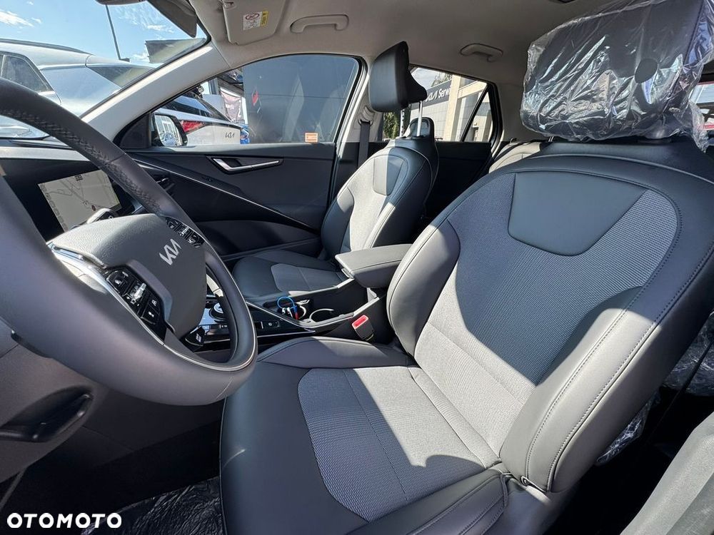 Kia Niro 1.6 GDI Hybrid Business Line - 11