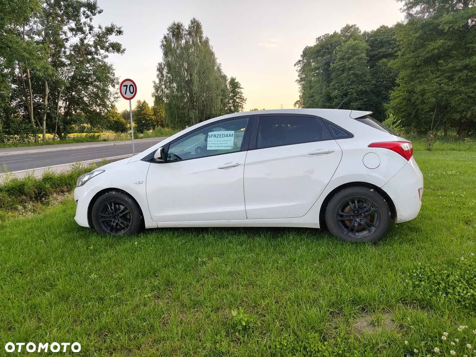 Hyundai i30 1.4 CRDi Comfort - 4