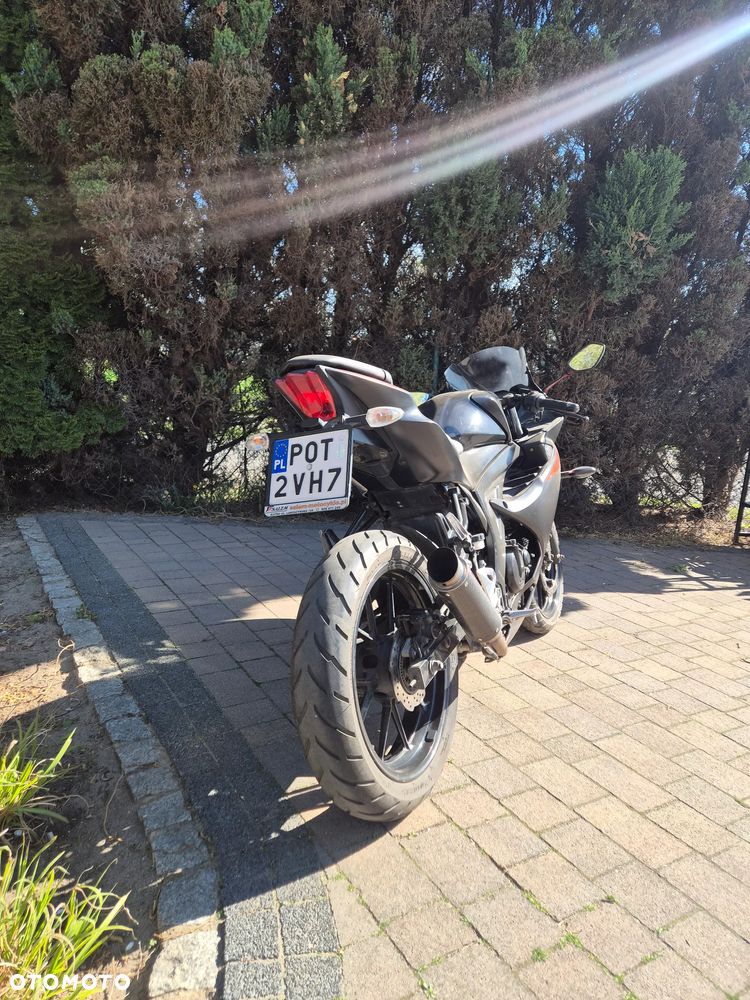 Suzuki GSX - 36