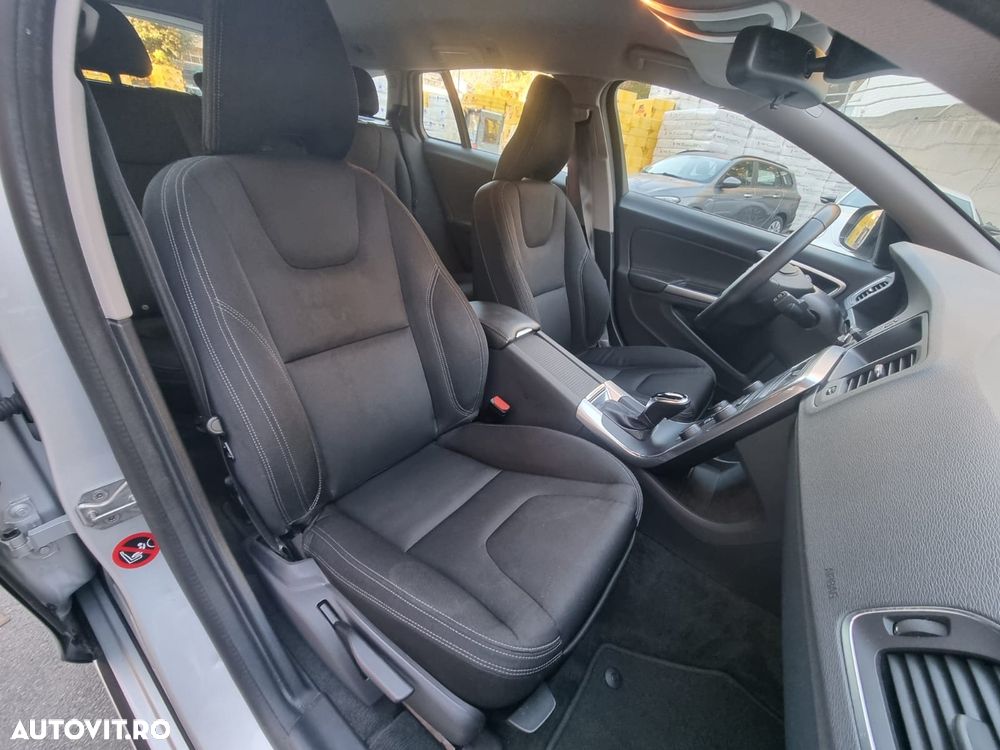 Volvo V60 Cross Country D4 AWD Geartronic - 8