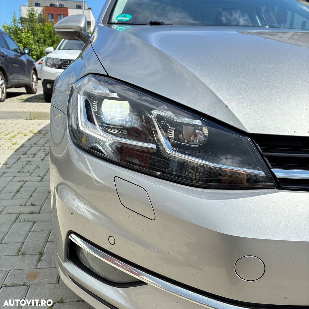 Volkswagen Golf 2.0 TDI DSG Comfortline - 23