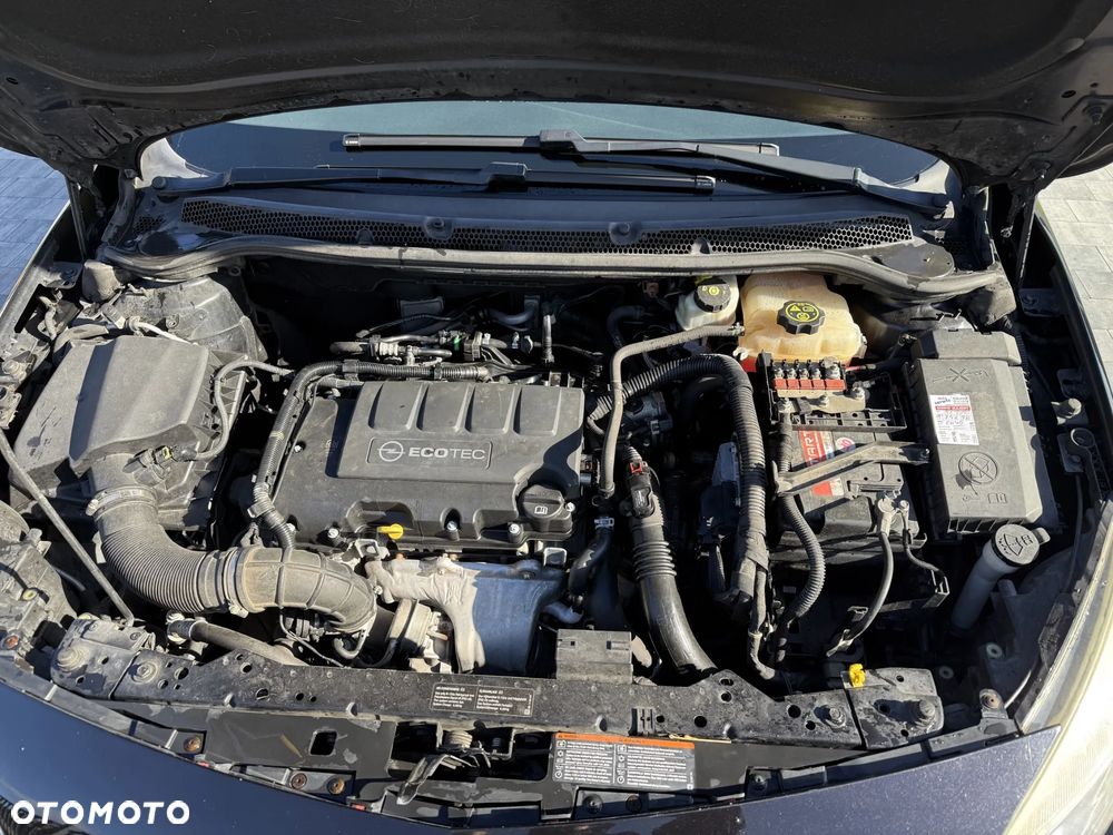 Opel Astra 1.4 Turbo Cosmo - 8