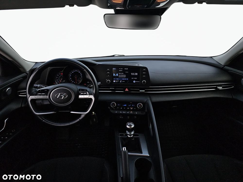 Hyundai Elantra 1.6 Smart - 31