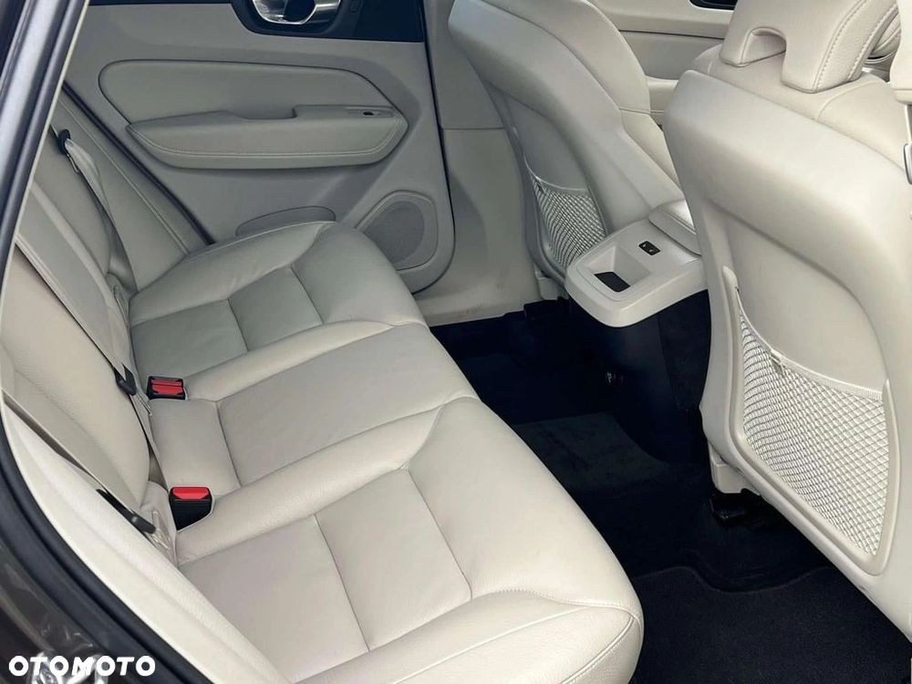 Volvo XC 60 D5 AWD Inscription - 5