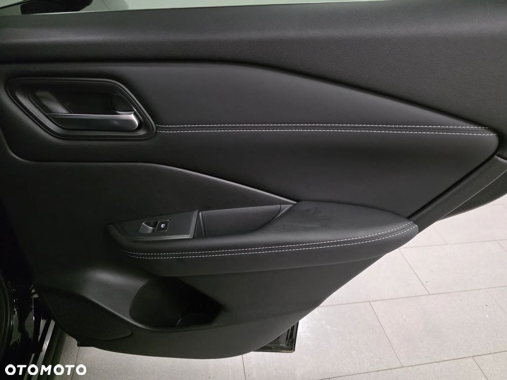Nissan Qashqai 1.3 DIG-T MHEV Xtronic N-Connecta - 24