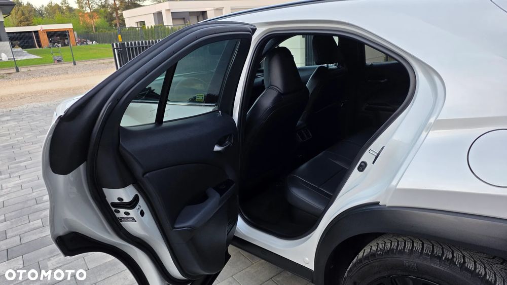Lexus UX 250h GPF F Impression 2WD - 20