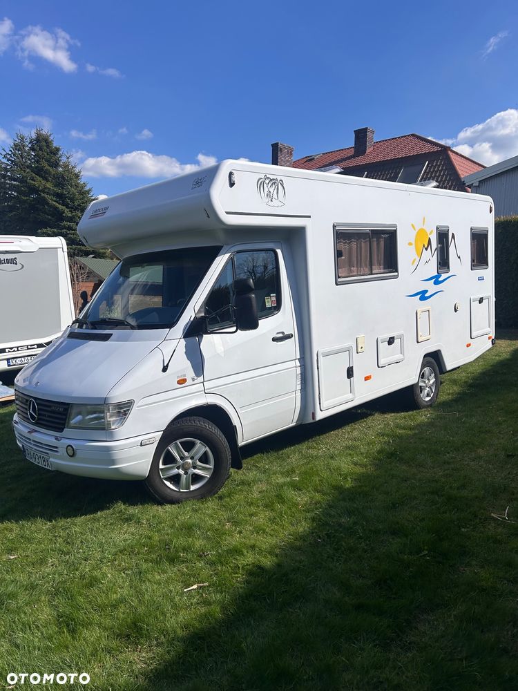 Mercedes-Benz Sprinter - 1