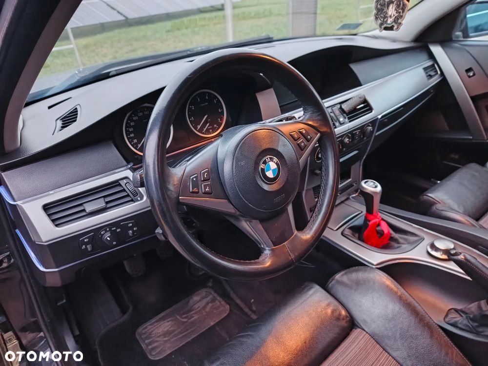 BMW Seria 5 523i - 9