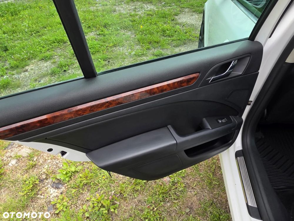 Skoda Superb Combi 1.8 TSI DSG Elegance - 11