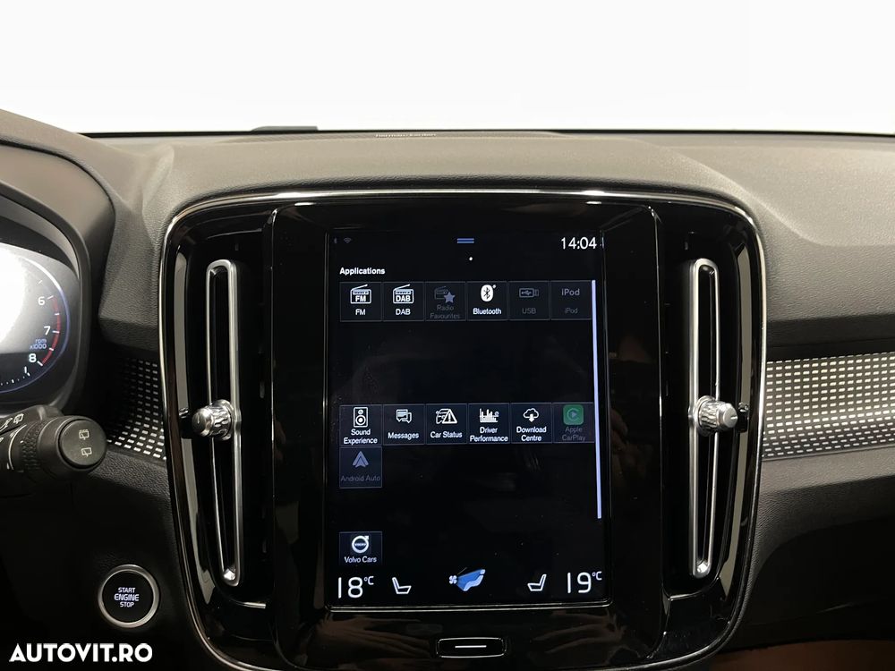 Volvo XC 40 B4 AT8 AWD Mild Hybrid R-Design - 18
