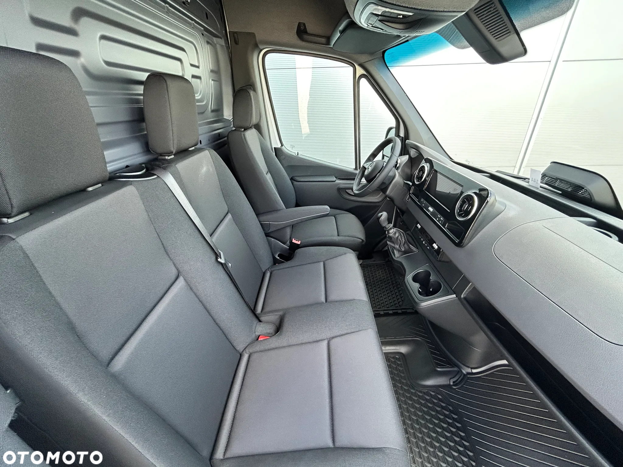 Mercedes-Benz SPRINTER 317 CDI FURGON DŁUGI - 22