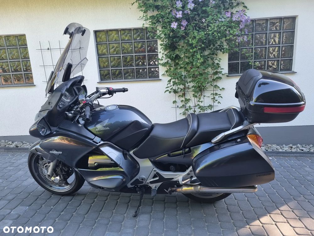 Honda ST - 2