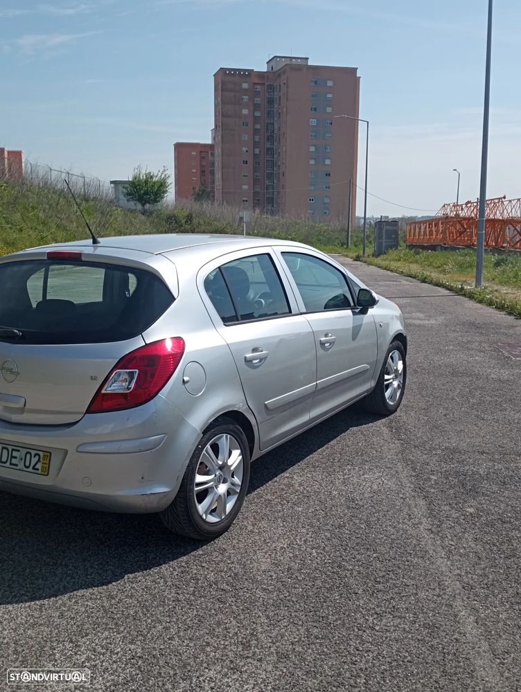 Opel Corsa 1.2 Enjoy - 4