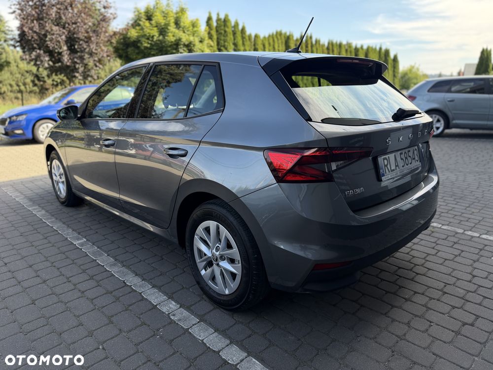Skoda Fabia - 4