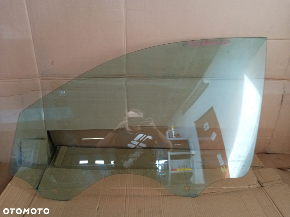 Szyba lewy przód przednia lewa VW Touareg AS2 04r - 1