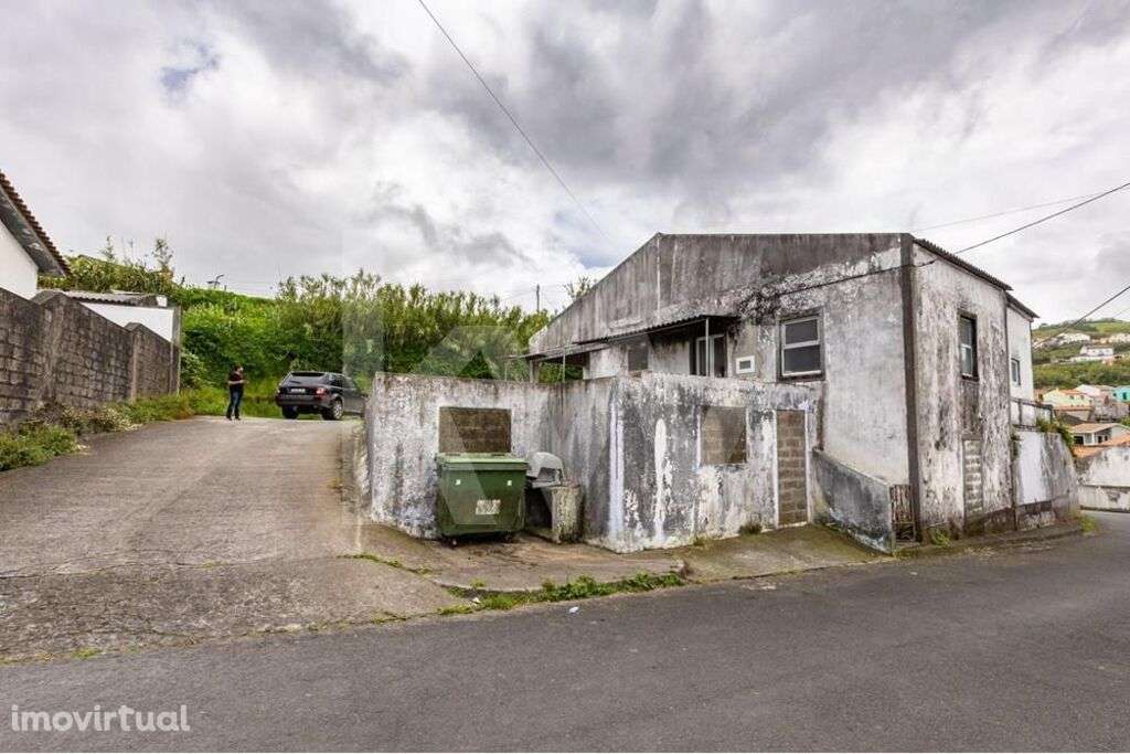 Padaria em terreno de 984m2, antiga moradia isolada, com possibilidade - Grande imagem: 2/20