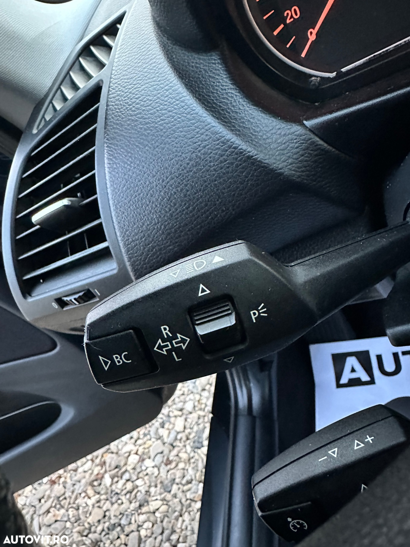 BMW Seria 1 118d Aut. - 36