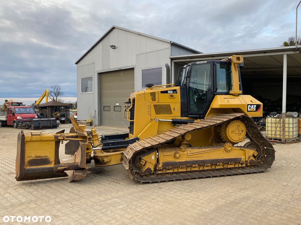 Caterpillar CAT D6N LGP, 7800 MTH, Z NIEMIEC, PIĘKNY STAN - 6