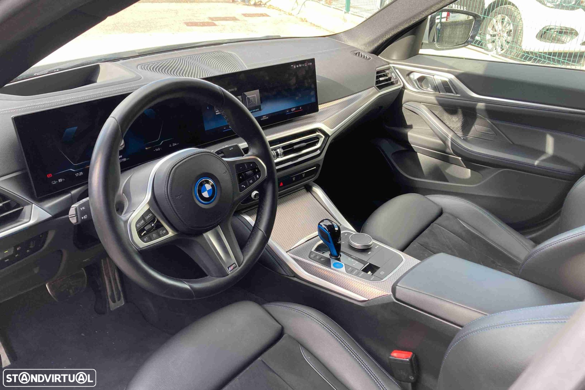 BMW i4 eDrive40 Desportiva M - 7