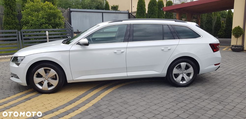 Skoda Superb 2.0 TDI 4x4 DSG Ambition - 3