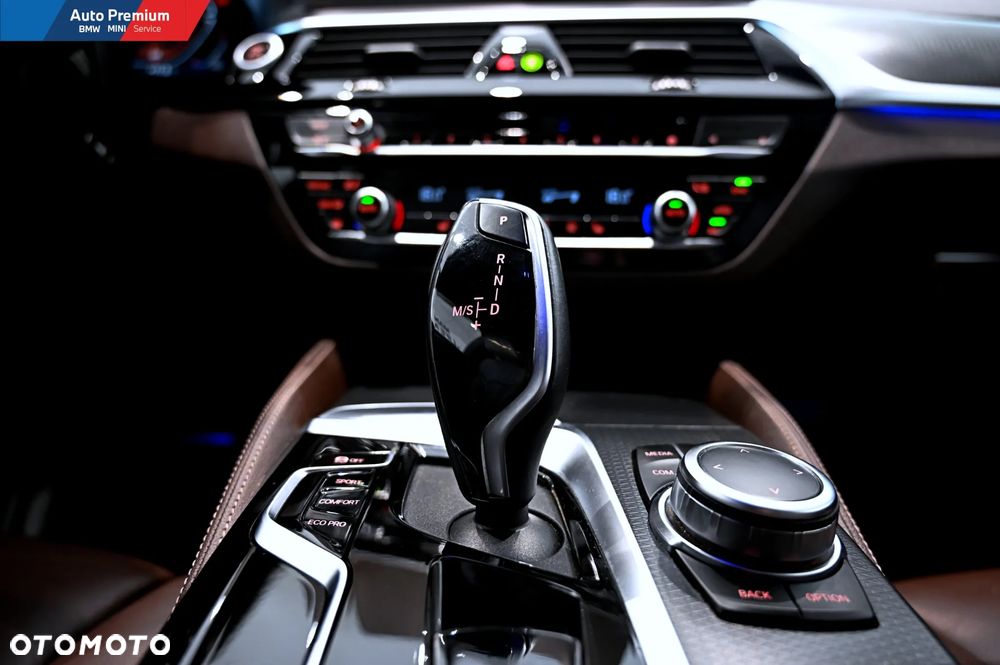 BMW Seria 5 530i xDrive - 13