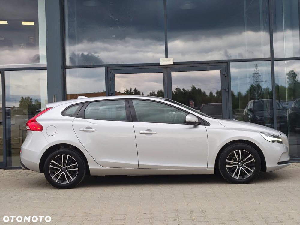 Volvo V40 D2 Drive-E Momentum - 6