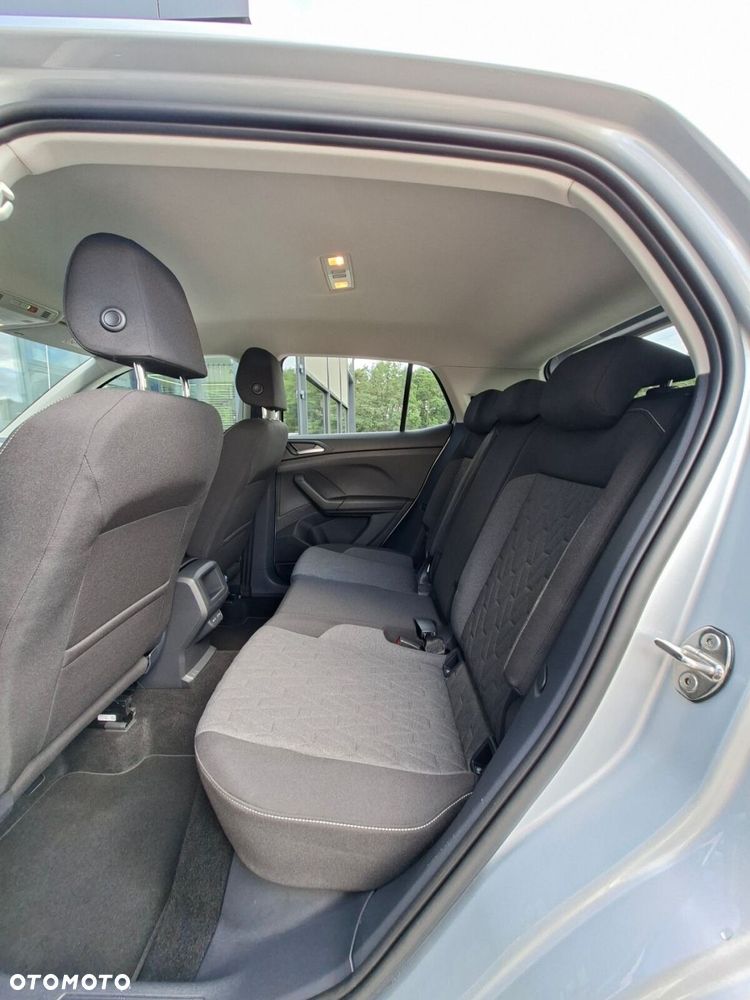 Volkswagen T-Cross - 13