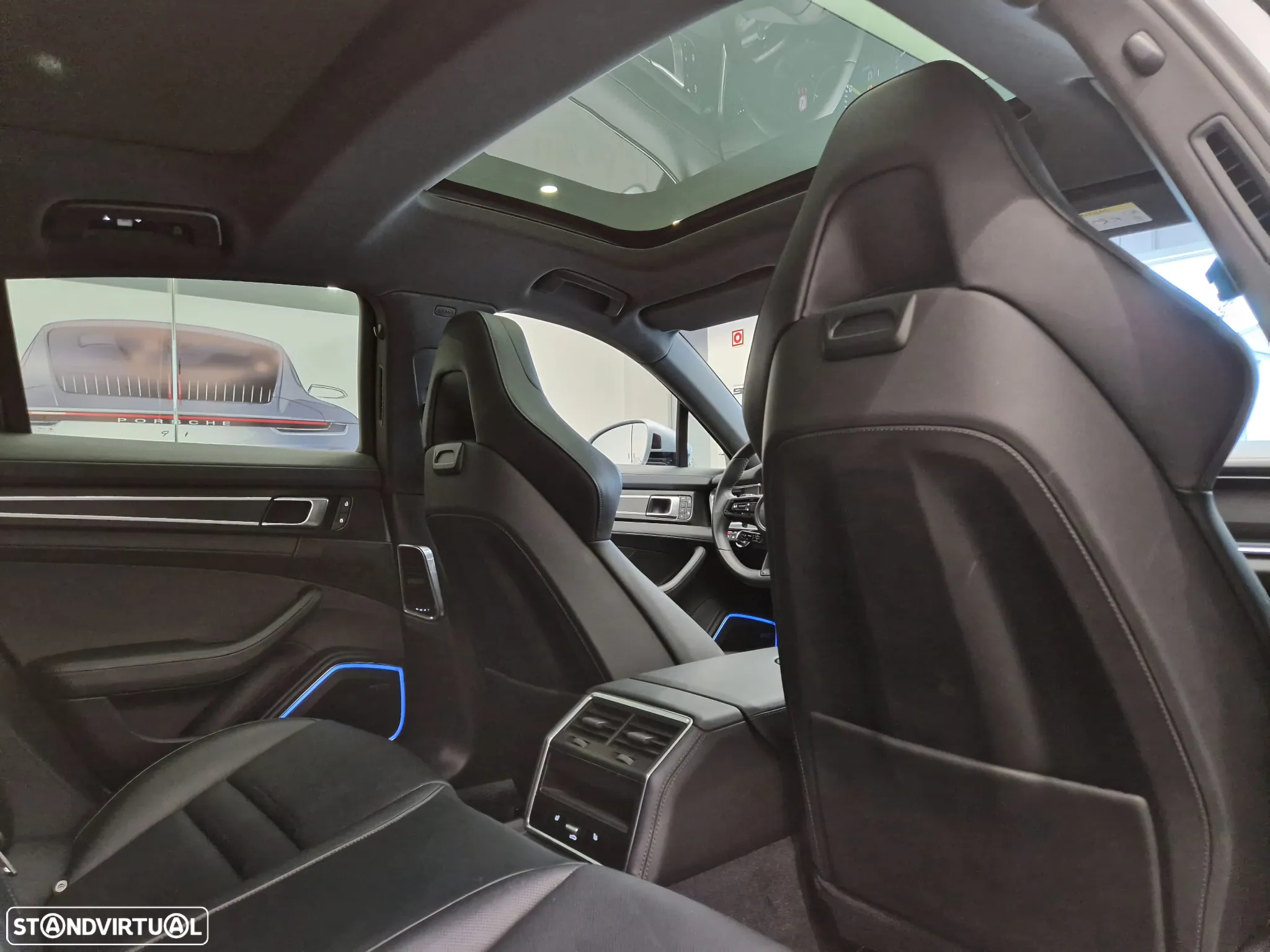 Porsche Panamera 4 E-Hybrid Platinum Edition com PDLS - 34