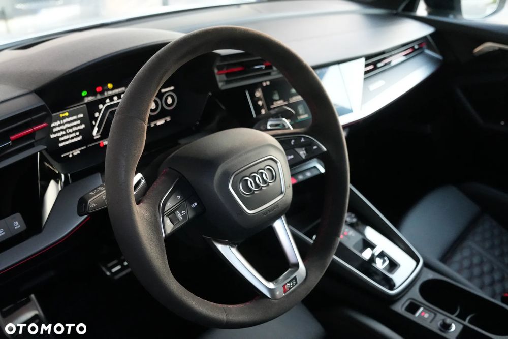 Audi RS3 Limousine TFSI Quattro S tronic - 17