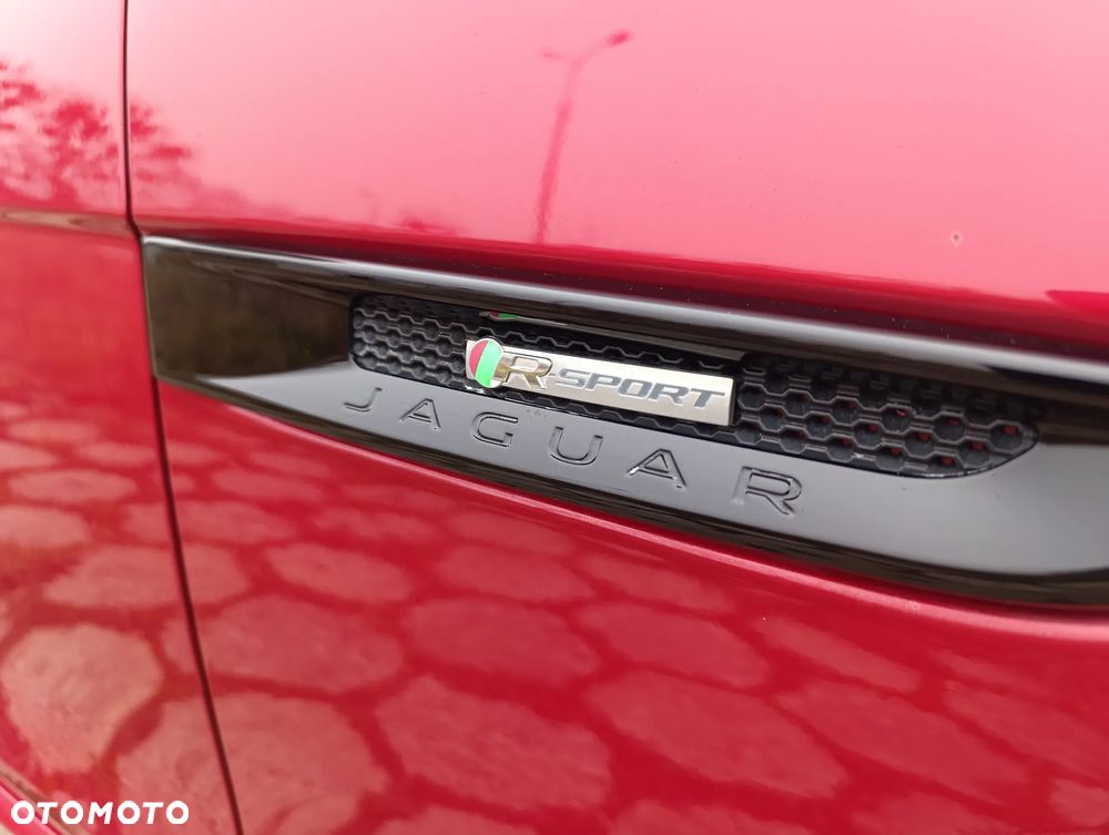 Jaguar XE 20d R-Sport - 10