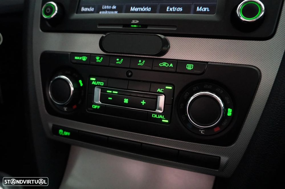 Skoda Octavia Break 1.6 TDi Elegance Pack - 17